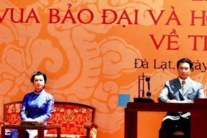 Rước “Vua Bảo Đại” và “Hoàng hậu Nam Phương” về dinh