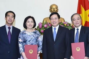 Trao quyết định bổ nhiệm Tổng Lãnh sự tại Vancouver, Canada và Vladivostok, Liên bang Nga