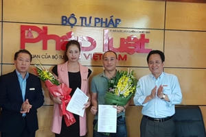 Báo Pháp luật Việt Nam trao quyết định bổ nhiệm lãnh đạo cấp phòng