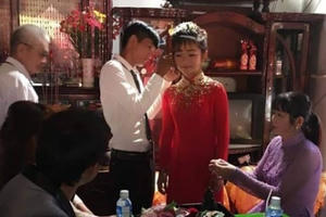 Sự thật đằng sau loạt ảnh đám cưới "chú rể 14, cô dâu 12" gây sốt cộng đồng mạng