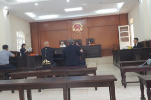 Vụ án cố ý gây thương tích ở Hoàng Mai: Nhiều tình tiết quan trọng bị “bỏ quên” ngoài hồ sơ?