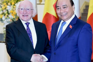 Thủ tướng Nguyễn Xuân Phúc hội kiến tổng thống Ireland