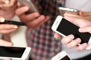 Apple bất ngờ đăng xuất tài khoản Apple ID của người dùng, nghi ngờ tấn công mạng quy mô lớn? Apple bất ngờ đăng xuất tài khoản Apple ID của người dùng, nghi ngờ tấn công mạng quy mô lớn?