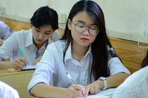 Bộ Giáo dục công bố đề THPT quốc gia tham khảo như đề thi thật