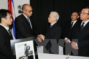 Lãnh đạo Đảng, Nhà nước, Chính phủ viếng lãnh tụ Fidel Castro