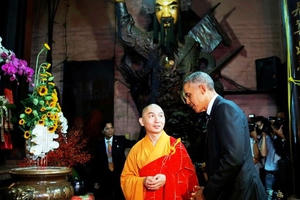 Câu nói bất ngờ của ông Obama trong chùa Ngọc Hoàng