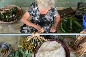 Tây Ninh vào mùa làm “bánh ú lá tre” truyền thống đón Tết Đoan Ngọ