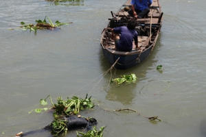 Phát hiện thi thể nam thanh niên nổi lập lờ trên sông Đồng Nai