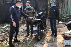 Hà Nội: Truy tìm hai tên trộm manh động, chém Công an để tẩu thoát Hà Nội: Truy tìm hai tên trộm manh động, chém Công an để tẩu thoát