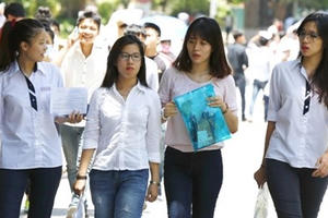 Hà Nội đã bàn giao hồ sơ và sẵn sàng cho kỳ thi THPT Quốc gia 2016 Hà Nội đã bàn giao hồ sơ và sẵn sàng cho kỳ thi THPT Quốc gia 2016