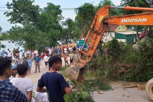 Giếng sập vùi lấp người đàn ông ở độ sâu khoảng 10 m dưới lòng đất