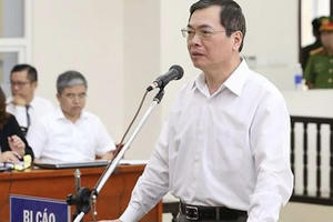 Hoãn phiên toà xử ông Vũ Huy Hoàng cùng đồng phạm