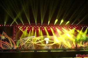 Đàm Vĩnh Hưng, Trọng Tấn… hội tụ trong Khát vọng trẻ 10 tại TP Vinh