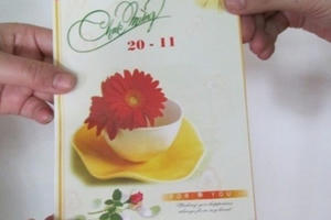 Phụ huynh nói gì về việc giáo viên kêu gọi tặng phong bì ngày 20.11?