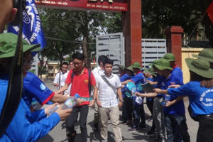 Môn thi đầu tiên, thí sinh đánh giá đề thi Ngữ văn "dễ thở"