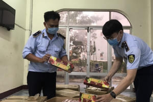 Phú Yên: Tạm giữ hàng nghìn hộp Shisha không rõ nguồn gốc đang trên đường tiêu thụ