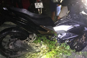 Đồng Nai: Một người té ngã tử vong khi đuổi thanh niên nghi trộm xe máy Đồng Nai: Một người té ngã tử vong khi đuổi thanh niên nghi trộm xe máy