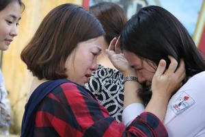 Áp lực học hành cho con: Thế nào là đủ?