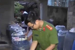 Hà Nam: Phát hiện 1,3 tấn măng tươi ngâm hóa chất