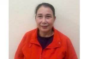 Bắt giữ chủ nhà hàng lừa 3,5 tỷ đồng để chơi chứng khoán trên Facebook Bắt giữ chủ nhà hàng lừa 3,5 tỷ đồng để chơi chứng khoán trên Facebook