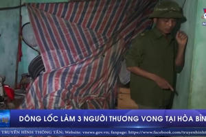 Dông, lốc khiến 1 người thiệt mạng và hai người khác bị thương tại Hòa Bình Dông, lốc khiến 1 người thiệt mạng và hai người khác bị thương tại Hòa Bình