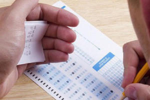 Thủ tướng chỉ đạo xác minh phản ánh gian lận điểm thi thể hiện dấu hiệu đưa, nhận hối lộ Thủ tướng chỉ đạo xác minh phản ánh gian lận điểm thi thể hiện dấu hiệu đưa, nhận hối lộ