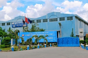 Cơ nghiệp nghìn tỷ của gia đình Minh Nhựa đằng sau dàn siêu xe khủng