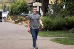 Có 74 tỷ đô, ông chủ Facebook - Mark Zuckerberg tiêu tiền như thế nào?
