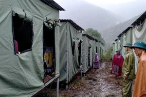 Mưa lớn, Nghệ An di dời khẩn cấp hàng trăm hộ dân nằm trong vùng nguy cơ sạt lở đất