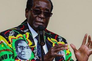 Cụ ông 92 tuổi tranh cử tổng thống Zimbabwe