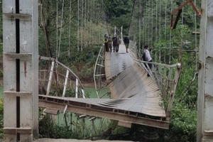 Tin tai nạn giao thông ngày 24/11: Tai nạn trên cao tốc Long Thành - Dầu Giây, 1 người tử vong, 4 bị thương Tin tai nạn giao thông ngày 24/11: Tai nạn trên cao tốc Long Thành - Dầu Giây, 1 người tử vong, 4 bị thương