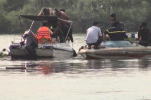 Nóng: Chìm sà lan trên sông Đồng Nai, 3 người mất tích