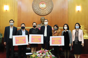 Gần 1.000 tỷ đồng ủng hộ chiến dịch phòng chống dịch Covid-19