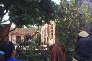 Hà Nội: Bàng hoàng phát hiện em gái tử vong bất thường trên giường