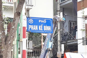 Hà Nội: Đánh số nhà như "ma trận" tại tuyến đường Phan Kế Bính kéo dài