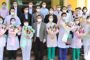 Đoàn cán bộ, nhân viên y tế Hải Phòng lên đường hỗ trợ tỉnh Tây Ninh chống dịch