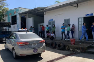 Vụ trung tâm dạy nghề lái xe “tố” bị xử ép: Quyền lợi của hàng ngàn học viên đang bị "treo"? Vụ trung tâm dạy nghề lái xe “tố” bị xử ép: Quyền lợi của hàng ngàn học viên đang bị "treo"?