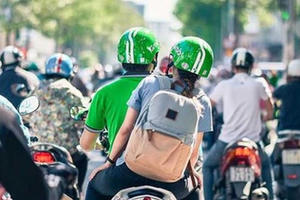 Giật mình khi tài xế 'xe ôm công nghệ' muốn kể chuyện... tình dục