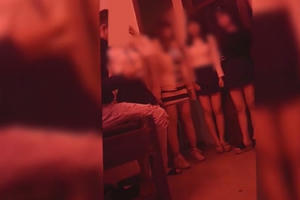 Hà Nội: Mại dâm kiểu côn đồ trấn lột ở phố Trần Duy Hưng