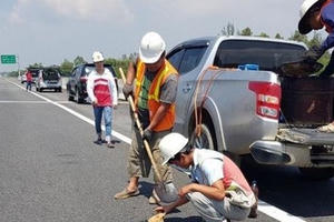 Cao tốc Đà Nẵng- Quảng Ngãi: Bộ trưởng Bộ Giao thông Vận tải yêu cầu 'trảm' nhà thầu thi công ẩu