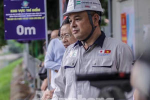 Hà Nội sẽ chuyển hướng làm sạch sông Tô Lịch