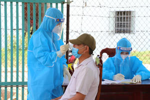 Gần 100 người là F1 đi xe khách từ tâm dịch về Lào Cai