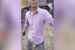 [Clip]: Nhóm gian thương bị bắt quả tang khi đang tẩu tán lợn chết