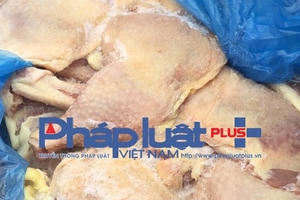 Bắt gần một tấn thịt gà, sườn lợn không rõ nguồn gốc