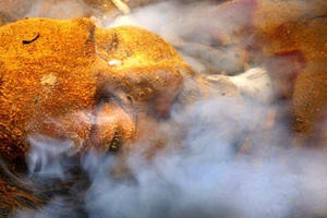 Hỏa táng thi thể "người thân" nghi nhiễm Covid-19, vài tuần sau phát hiện vẫn còn sống