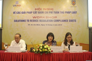 Doanh nghiệp cần kiên quyết không 'lót tay' cho cán bộ Doanh nghiệp cần kiên quyết không 'lót tay' cho cán bộ