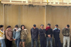 Thanh Hóa: Bắt quả tang 11 đối tượng dùng ma túy tại quán karaoke