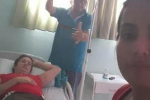 Người phụ nữ bất ngờ sống dậy trong đám tang của mình