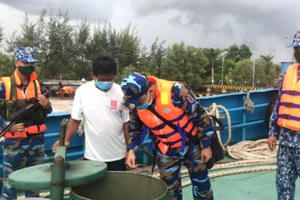 Tạm giữ tàu nước ngoài chở khoảng 150.000 lít dầu D.O không rõ nguồn gốc