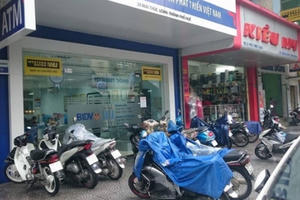 Vụ cướp Ngân hàng ở Huế: Sáng nay, Ngân hàng vẫn giao dịch bình thường